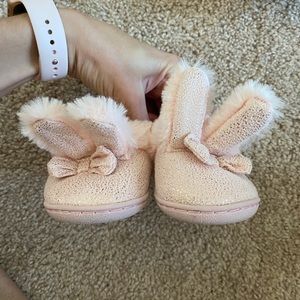 Baby girl size 5 pink glitter bunny slippers
